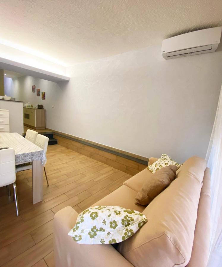 Naxos Beach Apartment Джардіні-Наксос Екстер'єр фото